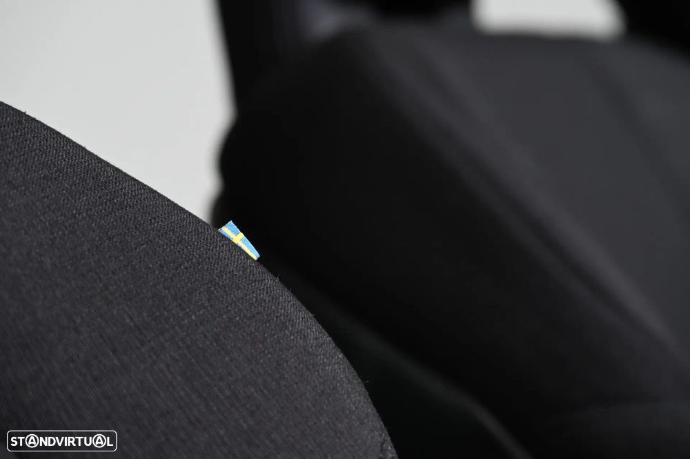 Volvo XC 60 2.0 T6 PHEV Inscription Expression AWD - 29