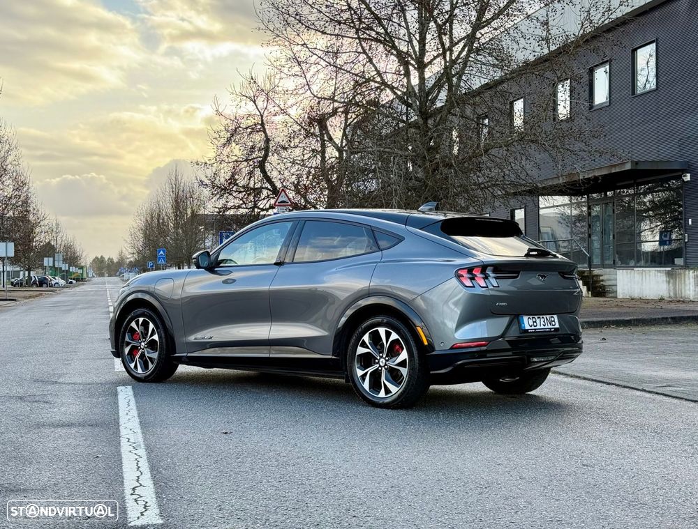 Ford Mustang Mach-E AWD PREMIUM - 9