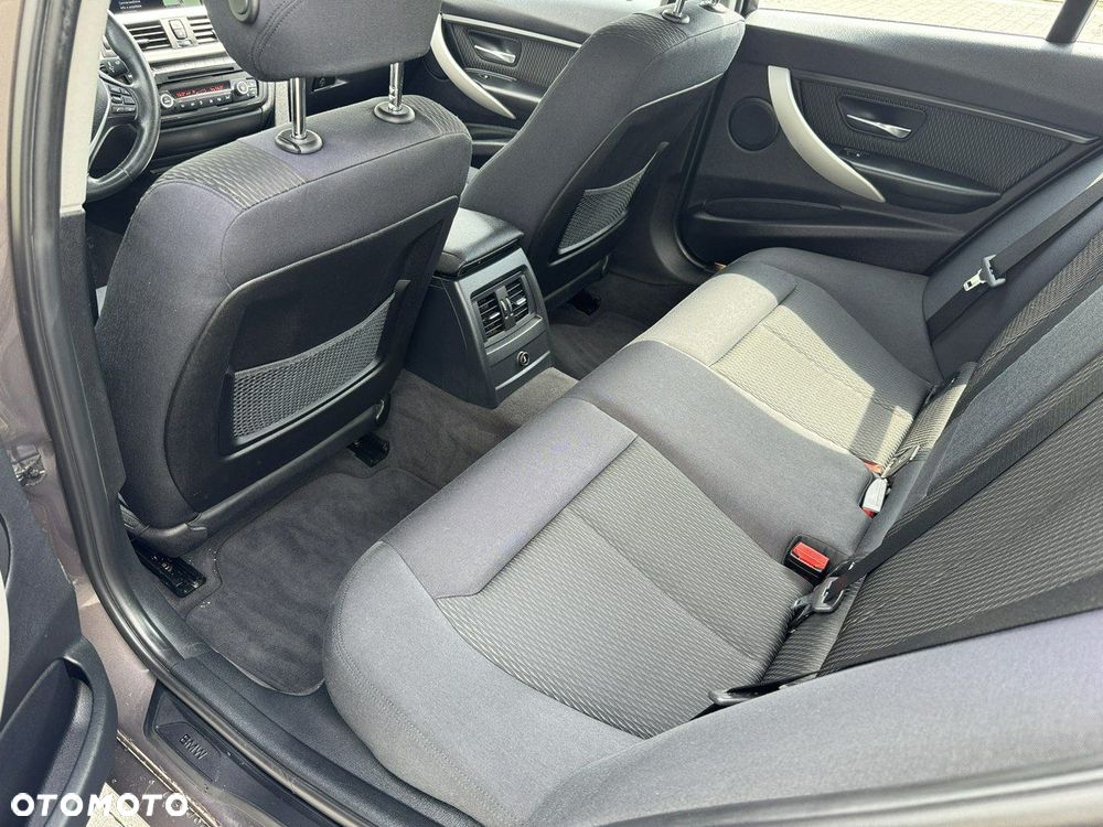 BMW Seria 3 318d Blue Performance Luxury Line - 20