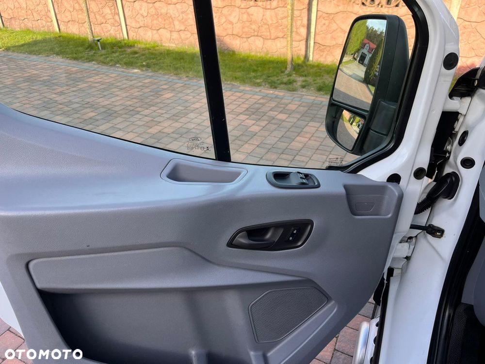 Ford Transit - 17
