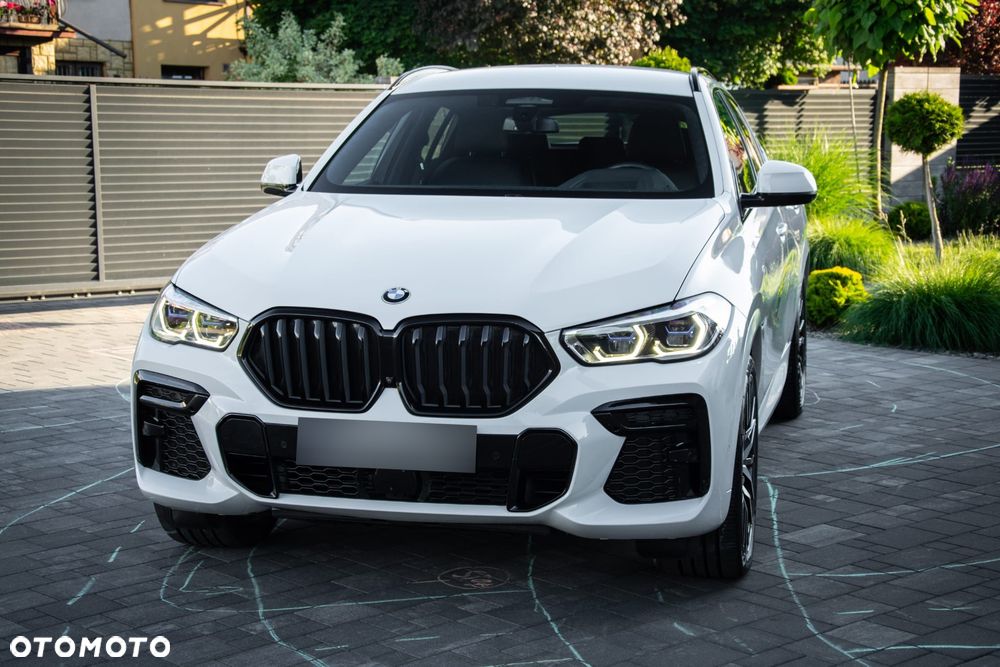 BMW X6 xDrive40d mHEV - 18