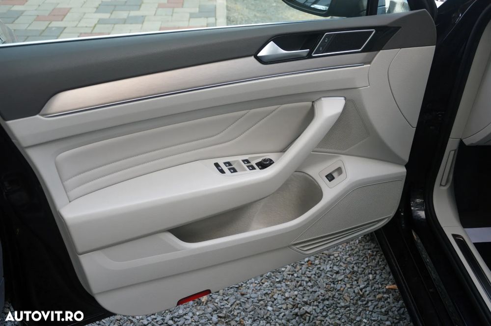 Volkswagen Passat 2.0 TDI DSG Highline - 18