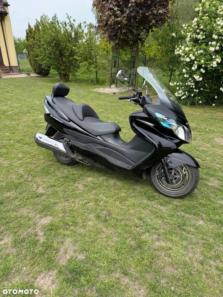 Suzuki Burgman - 6