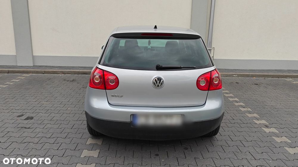 Volkswagen Golf - 10