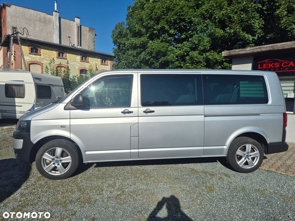 Volkswagen Caravelle - 14