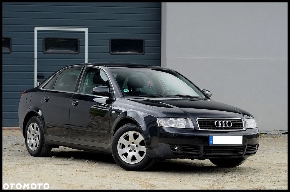 Audi A4 Limousine - 10