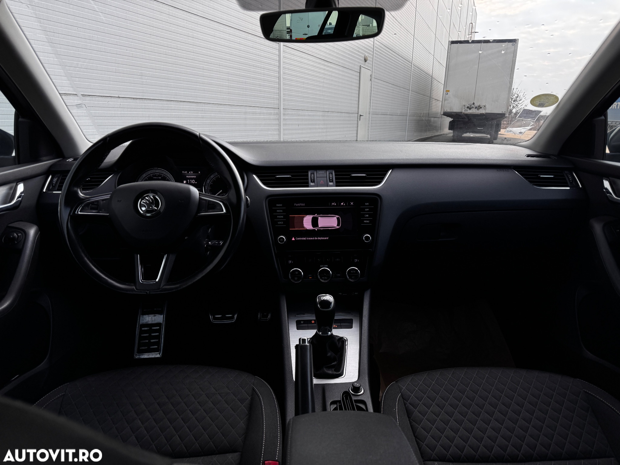 Skoda Octavia Combi Diesel 1.6 TDI DSG Style - 6