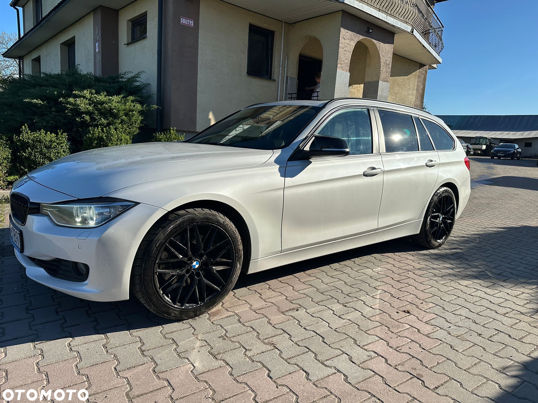 BMW Seria 3 330d xDrive - 10