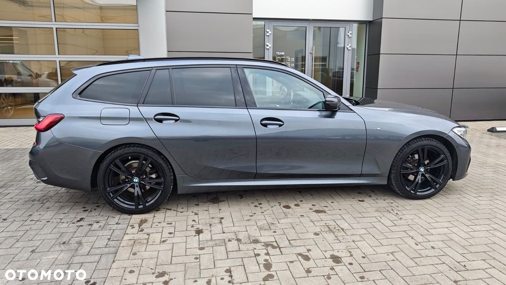 BMW Seria 3 320d xDrive Edition M Sport Shadow - 11