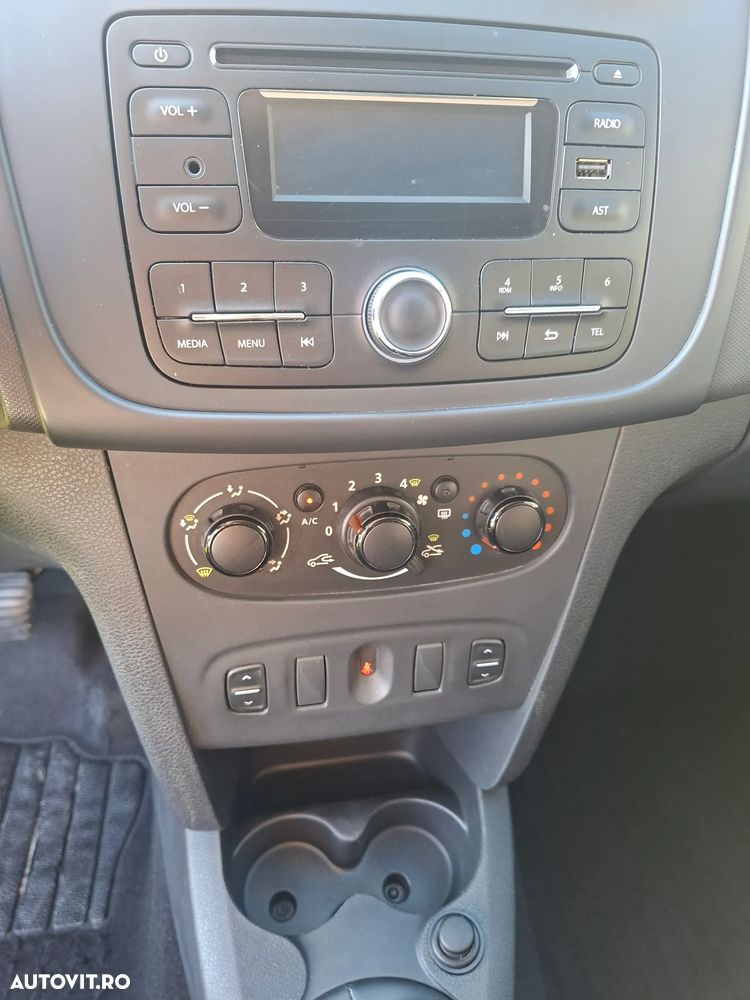 Dacia Logan 1.2 Laureate - 13