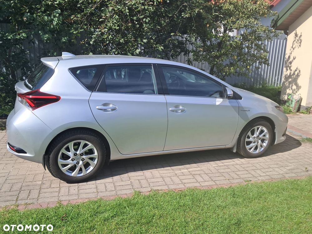 Toyota Auris Hybrid 135 Premium - 1
