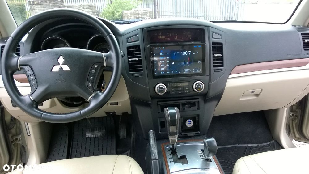 Mitsubishi Pajero 3.8 V6 Automatik Instyle - 14