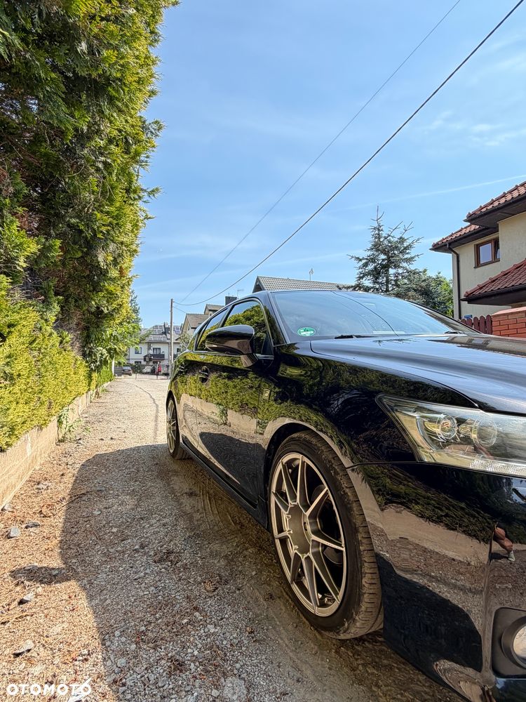 Lexus CT 200h F Sport - 4