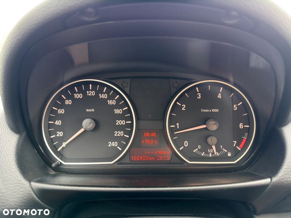BMW Seria 1 116i - 22