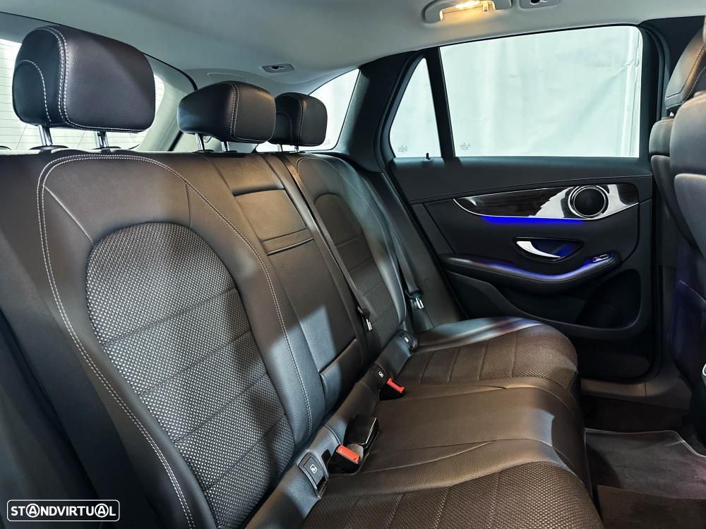 Mercedes-Benz GLC 300 e 4Matic - 24