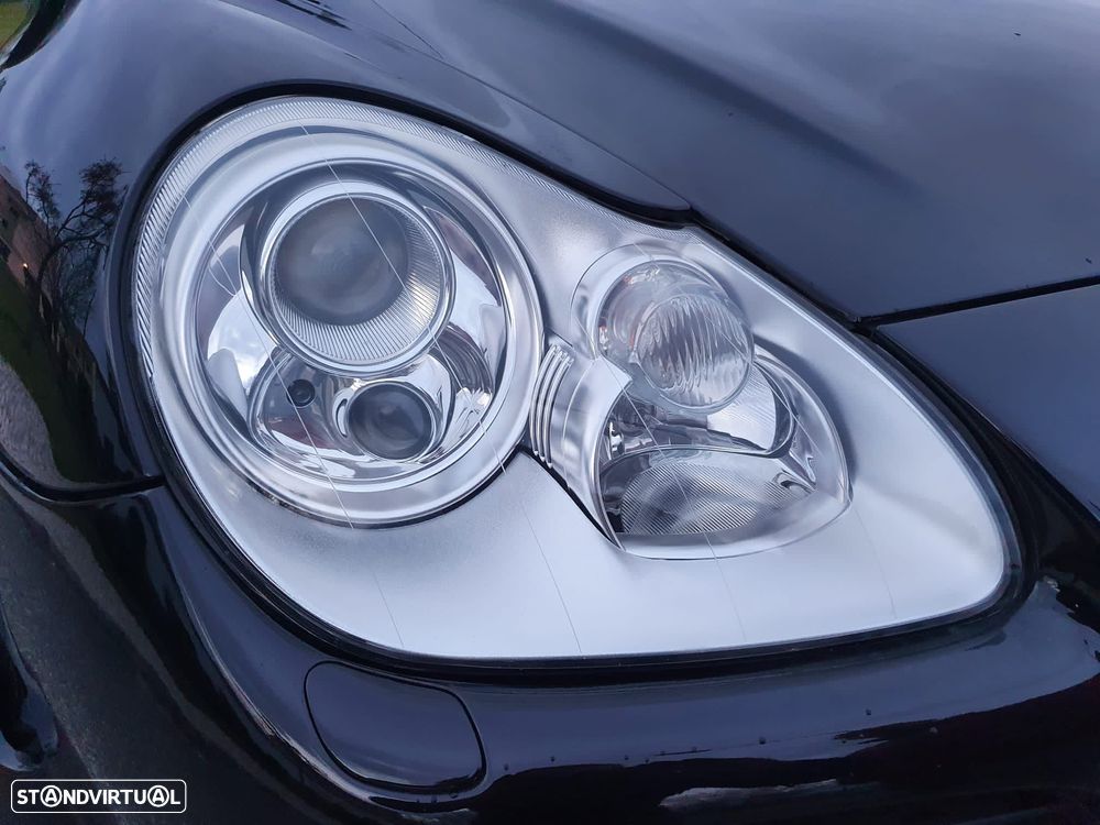 Porsche Cayenne Turbo - 4