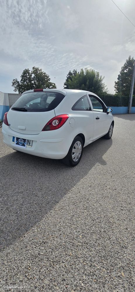 Opel Corsa 1.2 16V Easytronic Cosmo - 3