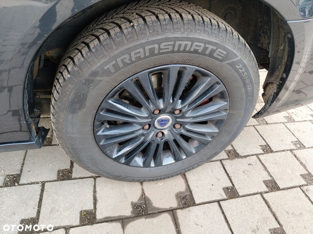 Lancia Voyager 2.8CRD Gold - 15