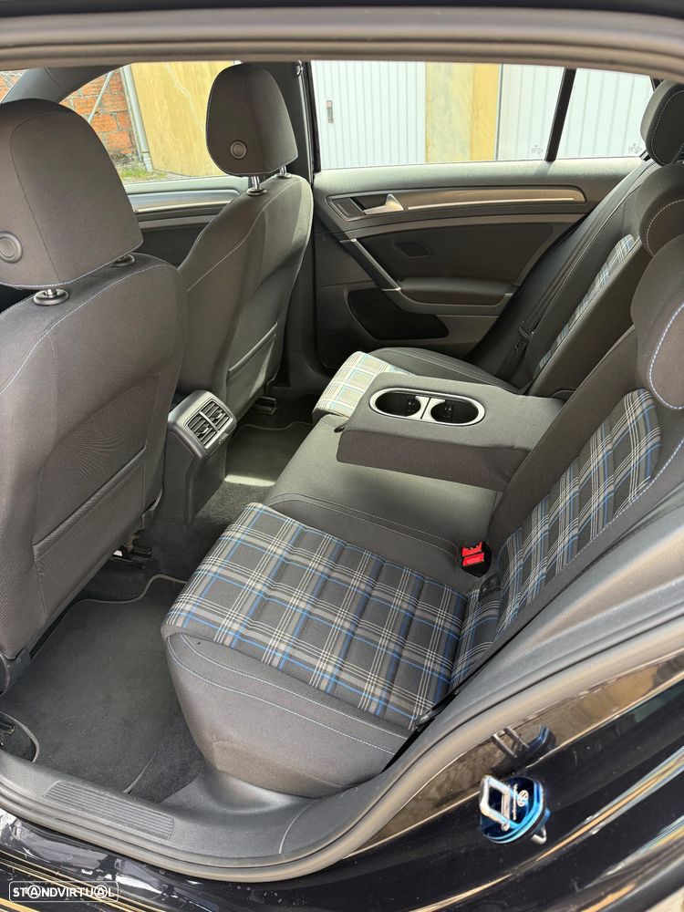 VW Golf 1.4 GTE Plug-in - 14