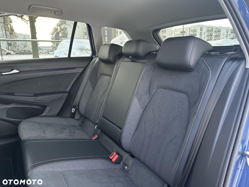 Volkswagen Golf - 32