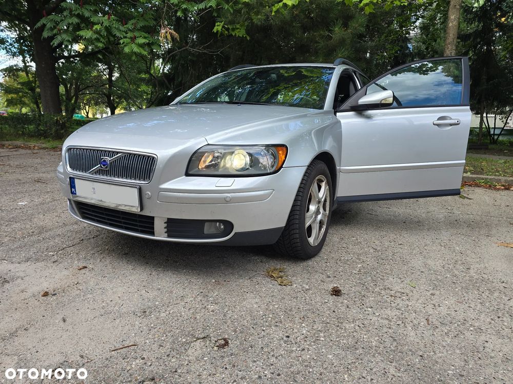 Volvo V50 T5 Momentum - 1