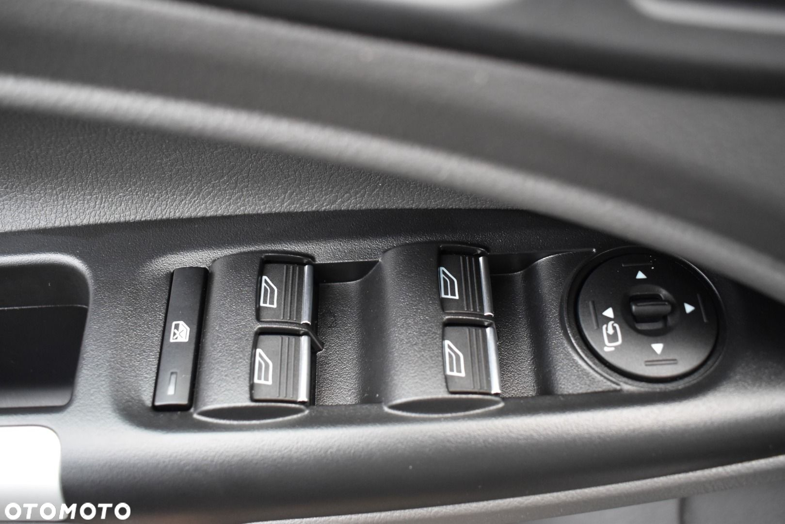 Ford Tourneo Connect - 18
