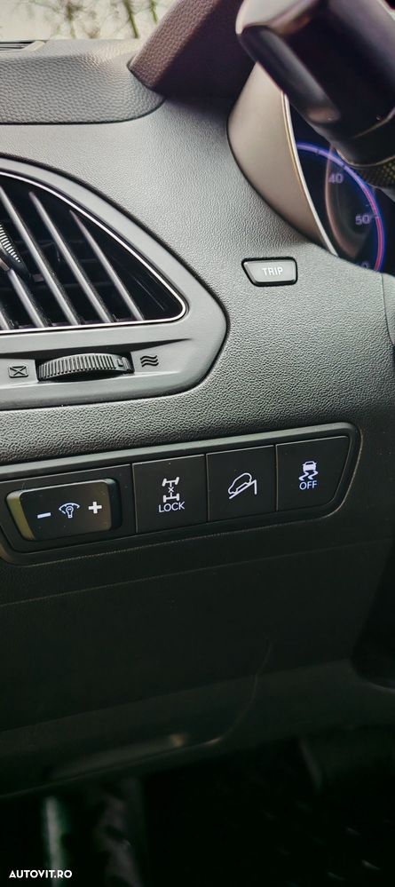 Hyundai ix35 2.0 CRDI 4WD Automatik Premium - 9