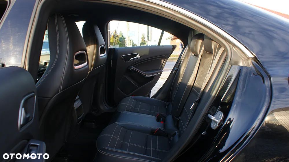 Mercedes-Benz CLA 200 - 17