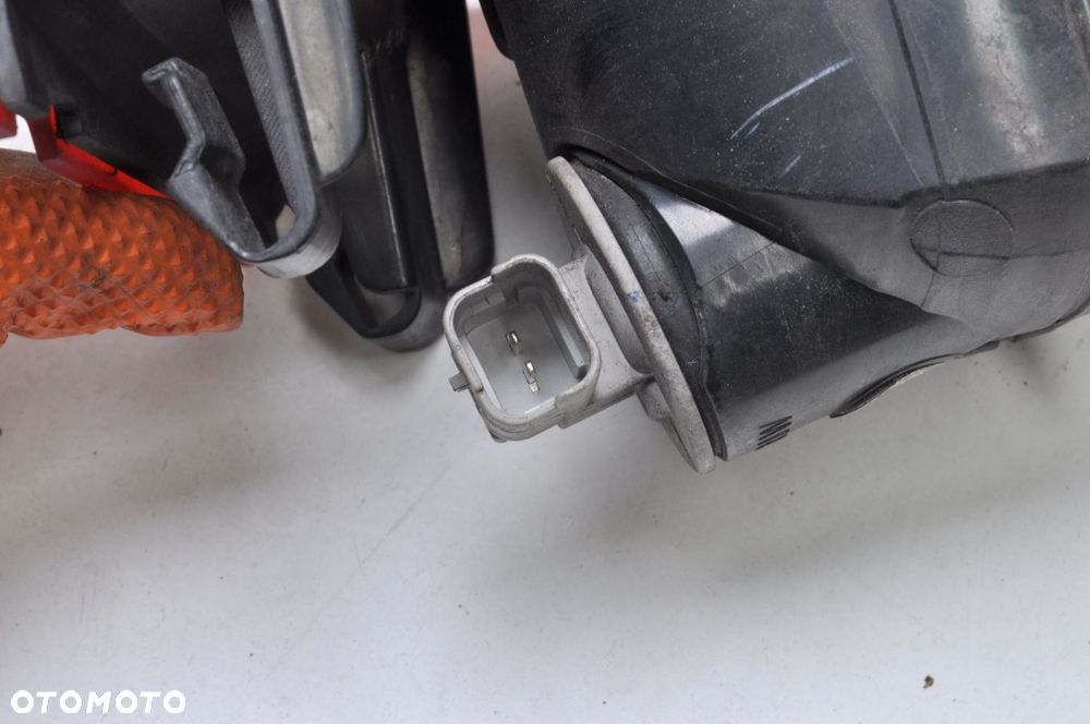 CITROEN C3 PICASSO LAMPA PRZECIWMGIELNA PRAWY TYŁ 9681820480 - 5