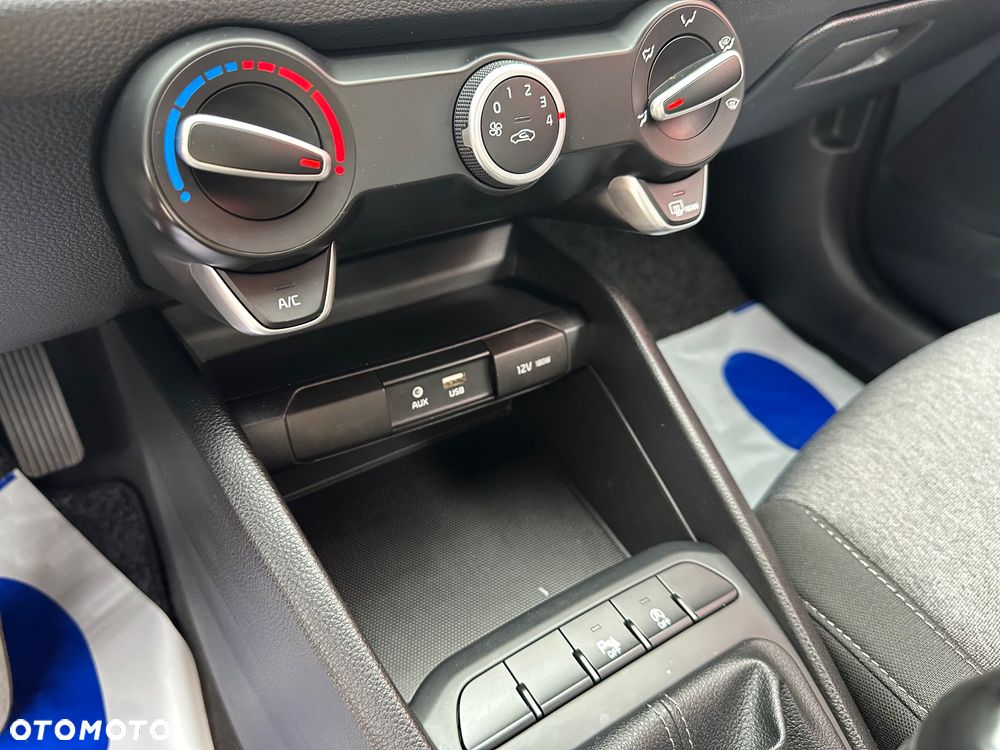 Kia Stonic 1.4 L - 11