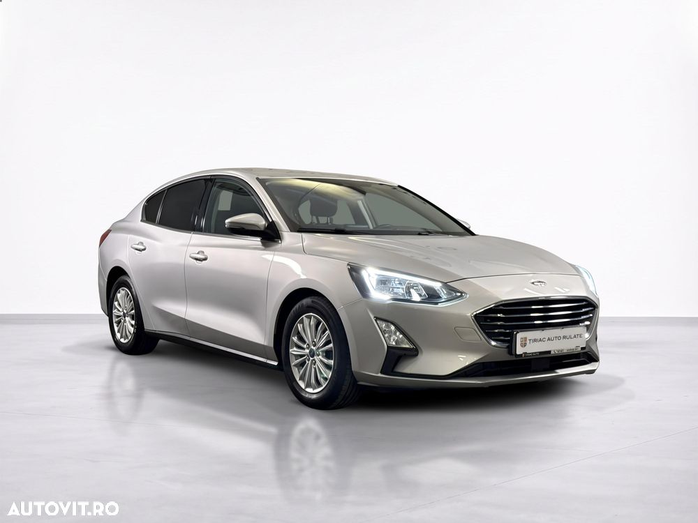 Ford Focus - 8