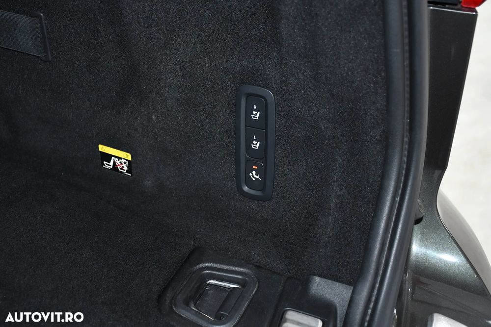Volvo XC 60 Recharge T8 Twin Engine eAWD Inscription - 25