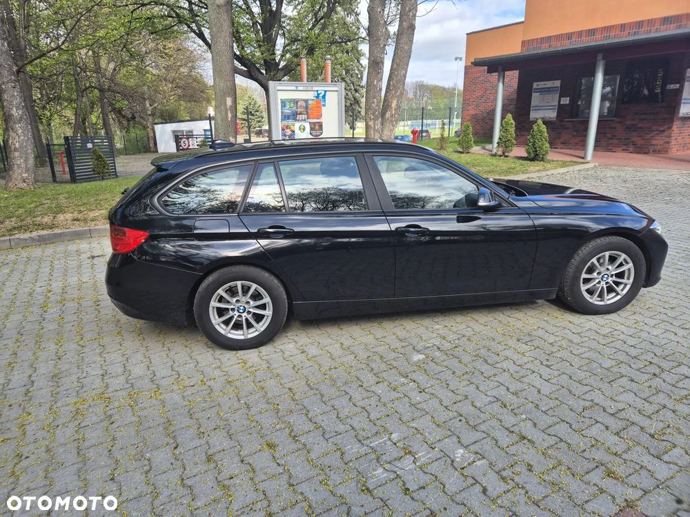 BMW Seria 3 320d - 10
