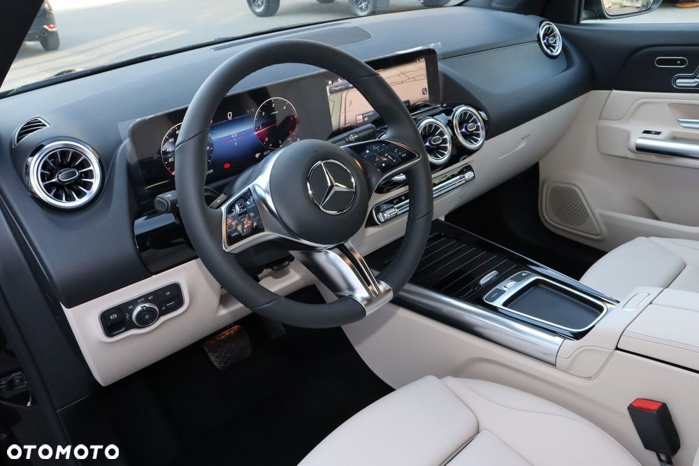 Mercedes-Benz GLA 200 d Progressive 8G-DCT - 9