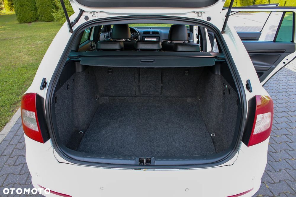 Skoda Octavia Combi 2.0 TDI CR DPF RS - 36