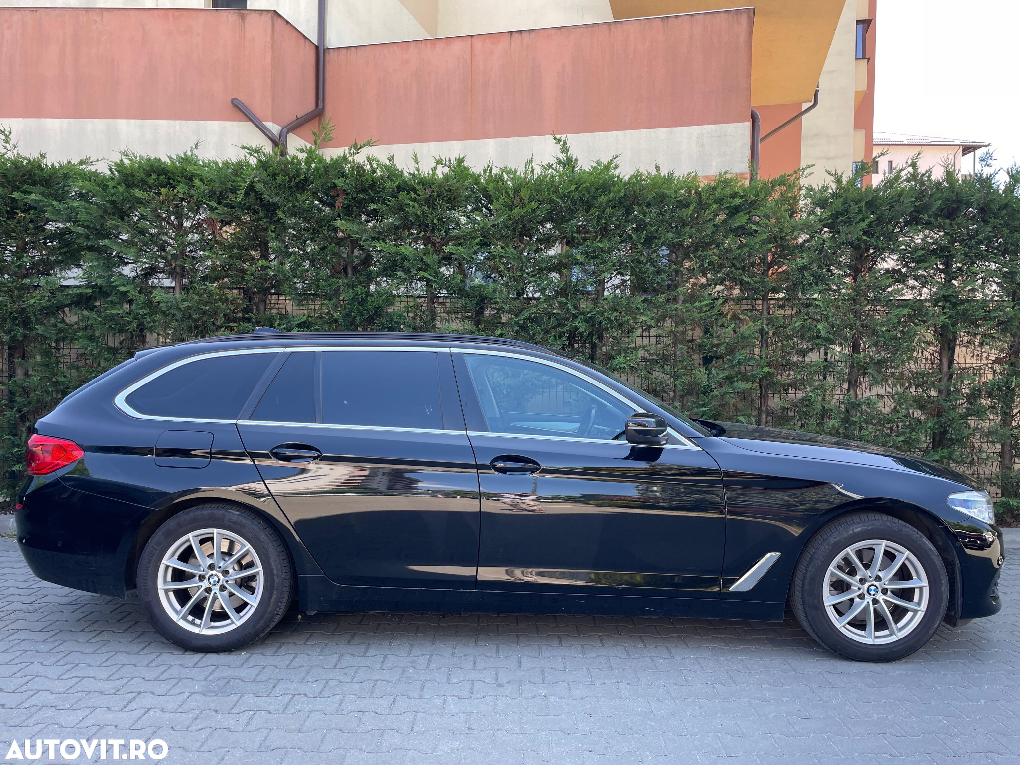 BMW Seria 5 520d Touring Aut. - 4