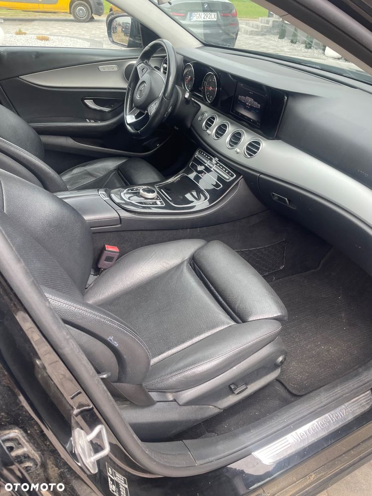 Mercedes-Benz Klasa E 200 d 9G-TRONIC Exclusive - 17