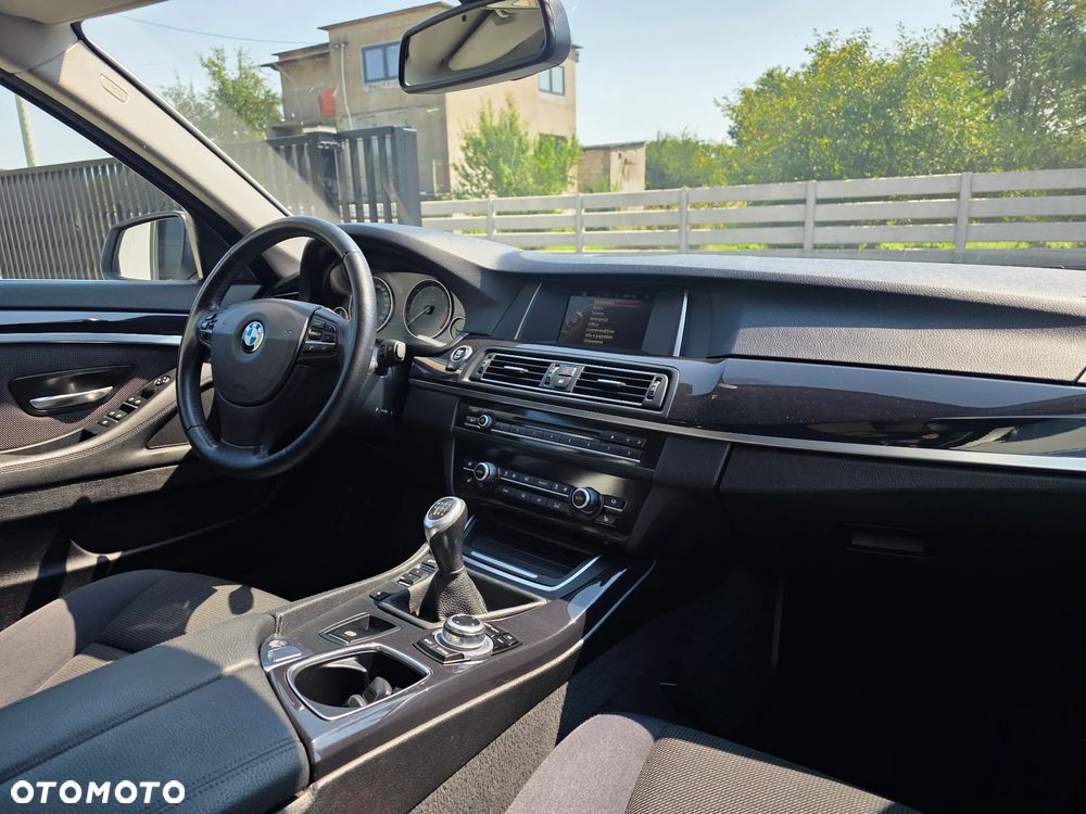 BMW Seria 5 520d - 8