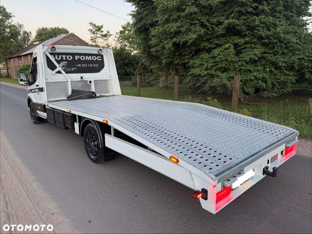 Ford Transit - 12