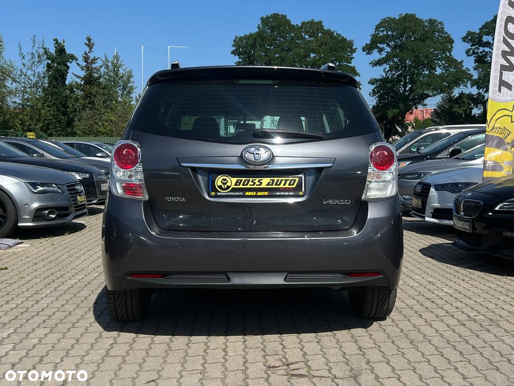 Toyota Verso - 8