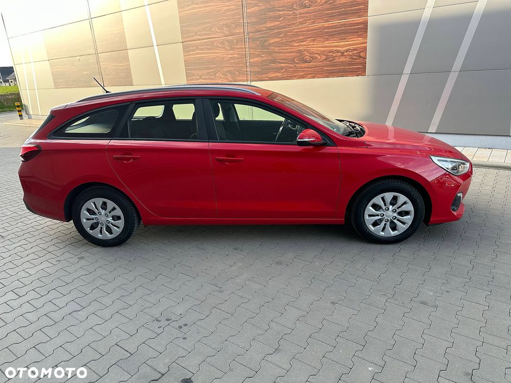 Hyundai i30 1.6 CRDI Intro - 2