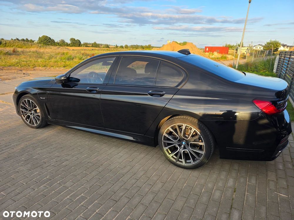 BMW Seria 7 - 18