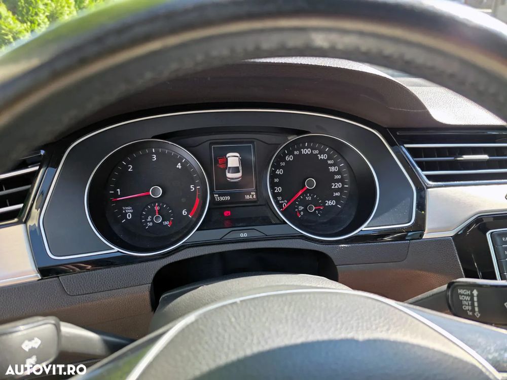 Volkswagen Passat 2.0 TDI DSG Highline - 7