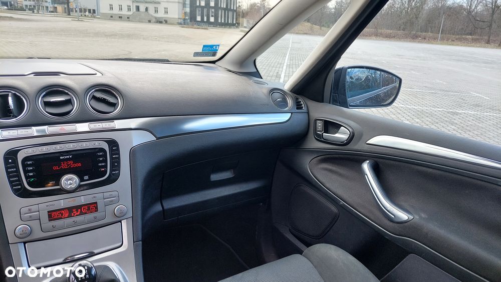Ford S-Max 2.0 Titanium - 21