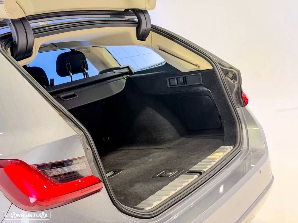 BMW 320 d Line Luxury Auto - 11