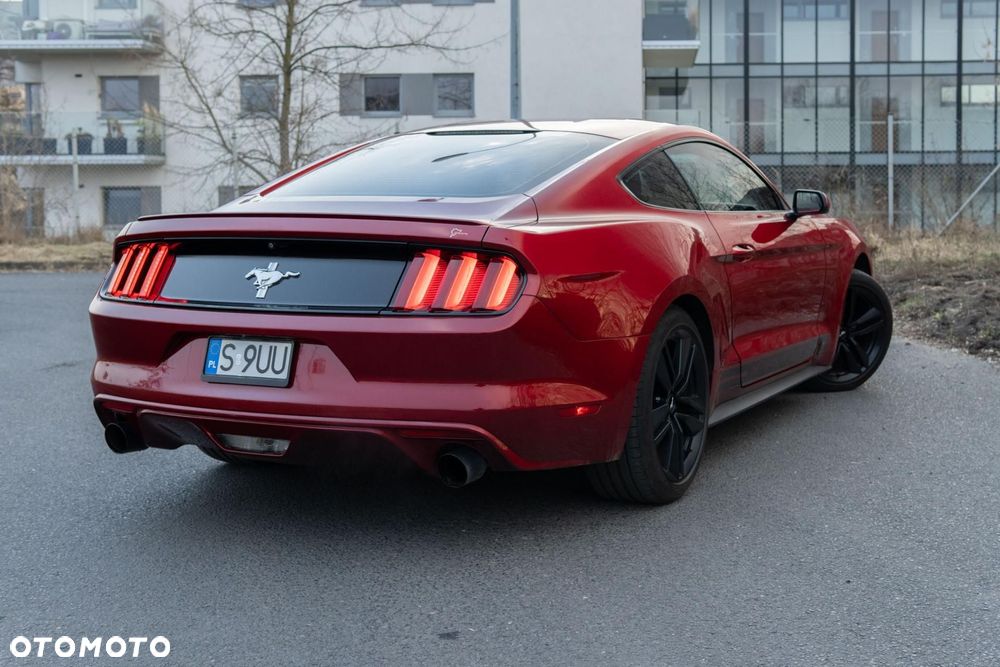 Ford Mustang - 5