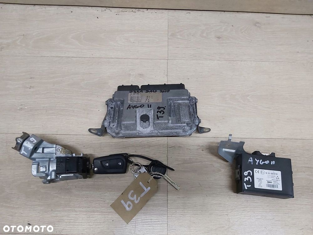 Toyota AYGO II komputer 89661-0H711 kluczyk stacyjka zestaw odpalenia immo - 1
