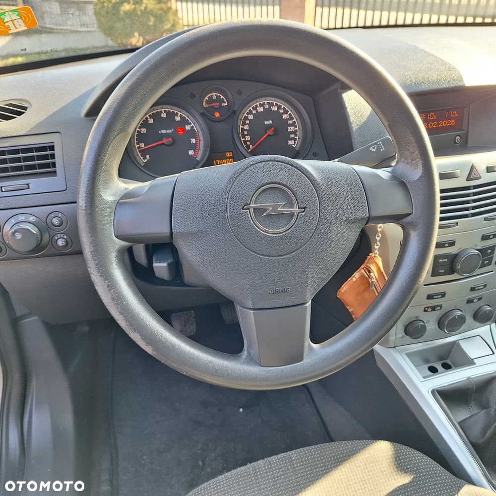 Opel Astra - 16