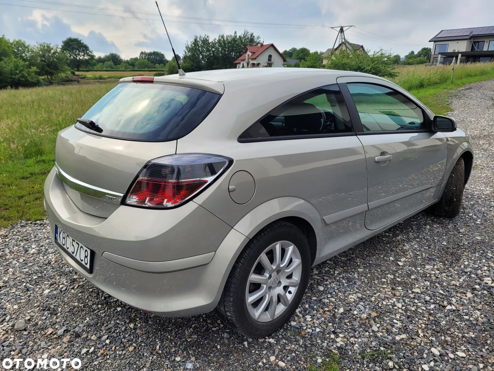 Opel Astra III GTC 1.6 Enjoy - 6