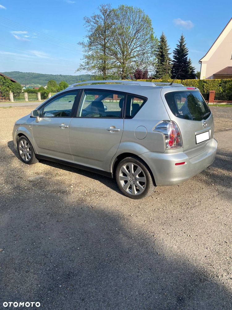 Toyota Corolla Verso - 2
